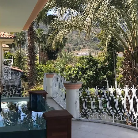 Lale Βίλα Κεμέρ